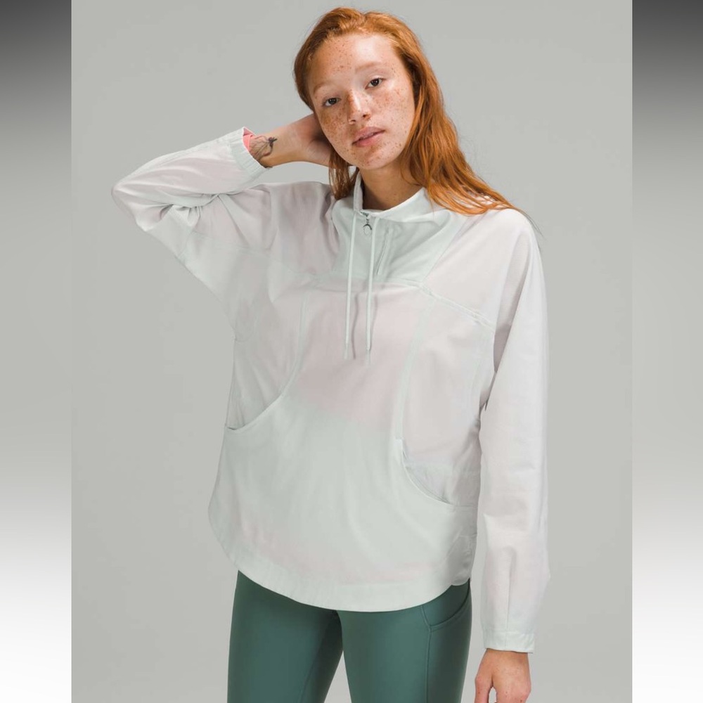 NWT Ventlight High Neck Pullover 10